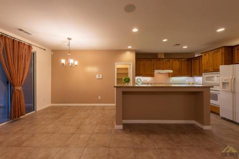 306 Pine Falls Dr, Bakersfield, CA 93314 photo 12