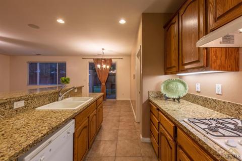 306 Pine Falls Dr, Bakersfield, CA 93314 photo 10