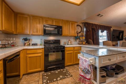 268 Burns Ct, Shafter, CA 93263 photo 10