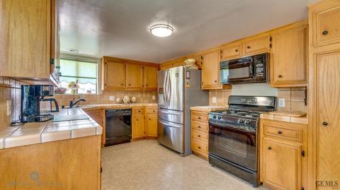 21010 Angel St, Tehachapi, CA 93561 photo 6