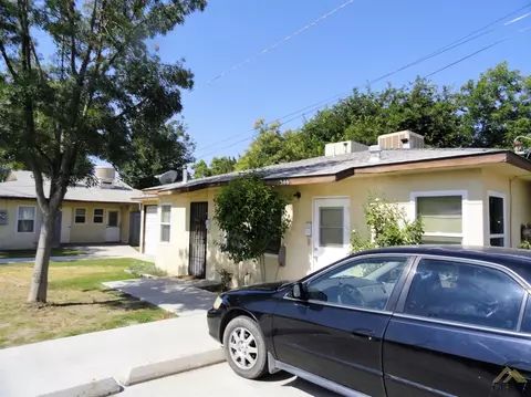 340 Euclid Ave, Shafter, CA 93263 photo 5