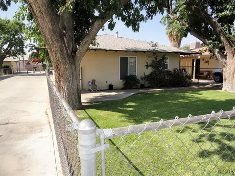340 Euclid Ave, Shafter, CA 93263 photo 3