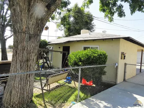 340 Euclid Ave, Shafter, CA 93263 photo 6