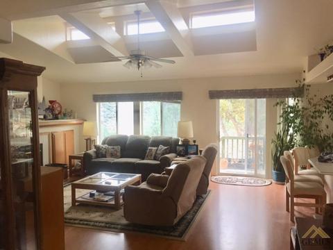20136 Knob Hill Rd, Tehachapi, CA 93561 photo 3