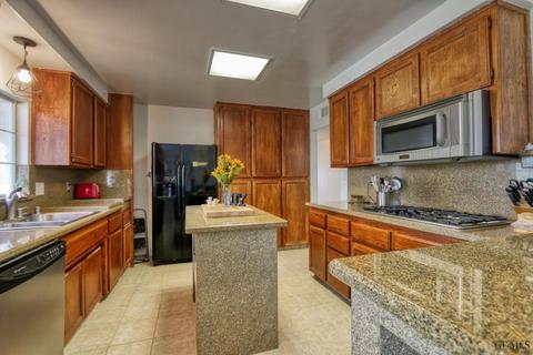 20618 Black Mountain St, Tehachapi, CA 93561 photo 9