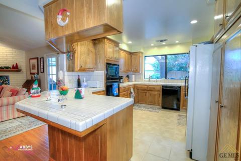 5207 Deville Ct, Bakersfield, CA 93308 photo 11