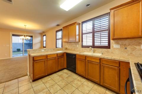 6435 Declaration Way, Bakersfield, CA 93313 photo 9