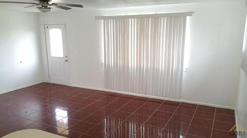 921 Sylvia Dr, Bakersfield, CA 93304 photo 4