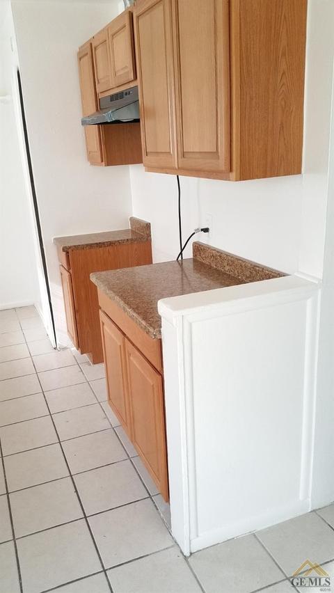 921 Sylvia Dr, Bakersfield, CA 93304 photo 7