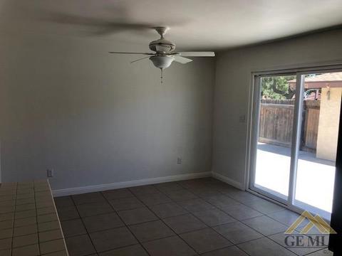 906 4th St, Taft, CA 93268 photo 8
