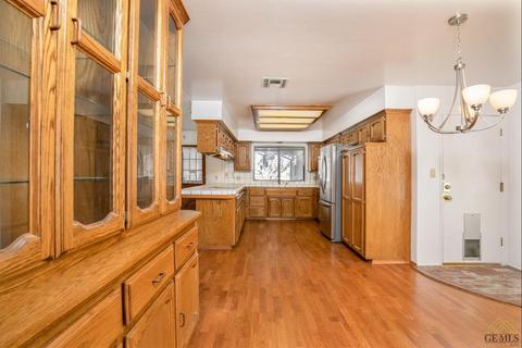 21209 Hacienda Dr, Tehachapi, CA 93561 photo 6