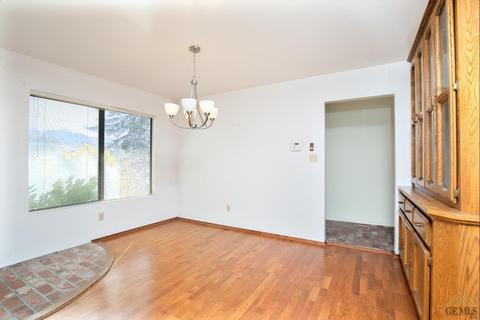 21209 Hacienda Dr, Tehachapi, CA 93561 photo 7