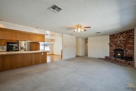 21209 Hacienda Dr, Tehachapi, CA 93561 photo 5