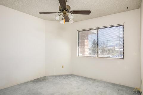 21209 Hacienda Dr, Tehachapi, CA 93561 photo 12