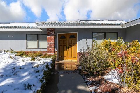 21209 Hacienda Dr, Tehachapi, CA 93561 photo 2