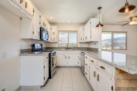 20913 Ridgeway Dr, Tehachapi, CA 93561 photo 5