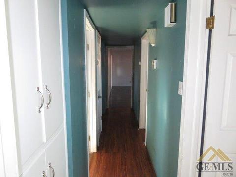 108 E Warren St, Taft, CA 93268 photo 5