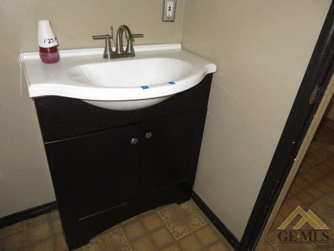 108 E Warren St, Taft, CA 93268 photo 21
