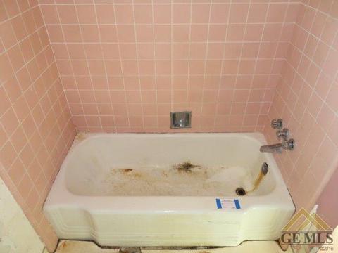 108 E Warren St, Taft, CA 93268 photo 13