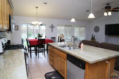 10020 Roehampton Ave, Bakersfield, CA 93312 photo 17