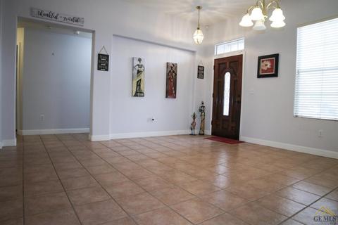 10020 Roehampton Ave, Bakersfield, CA 93312 photo 7