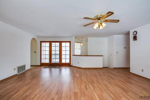 30260 Knight Ct, Tehachapi, CA 93561 photo 4