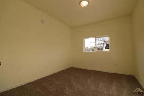 304 Adams St, Taft, CA 93268 photo 12