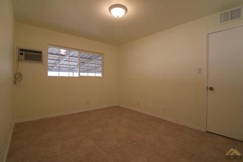 304 Adams St, Taft, CA 93268 photo 15