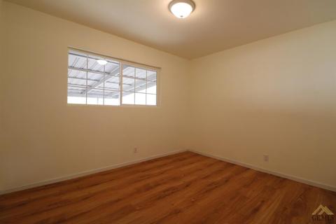 304 Adams St, Taft, CA 93268 photo 20