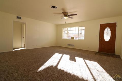 304 Adams St, Taft, CA 93268 photo 2
