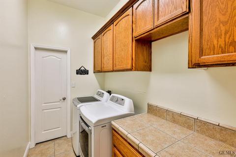 15558 Screaming Eagle Ave, Bakersfield, CA 93314 photo 8