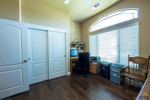 15558 Screaming Eagle Ave, Bakersfield, CA 93314 photo 9