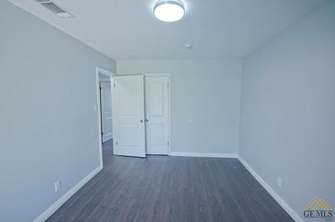 512 Easter St, Bakersfield, CA 93307 photo 17
