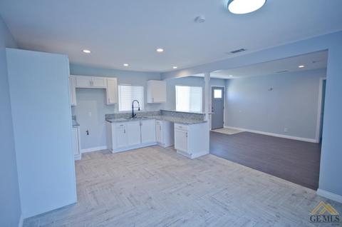 512 Easter St, Bakersfield, CA 93307 photo 6