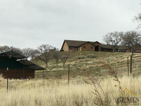 18550 Chalet Dr, Tehachapi, CA 93561 photo 1