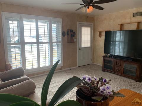 503 Fillmore St, Taft, CA 93268 photo 2
