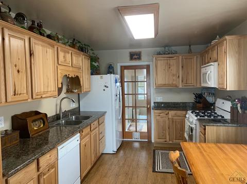 503 Fillmore St, Taft, CA 93268 photo 5