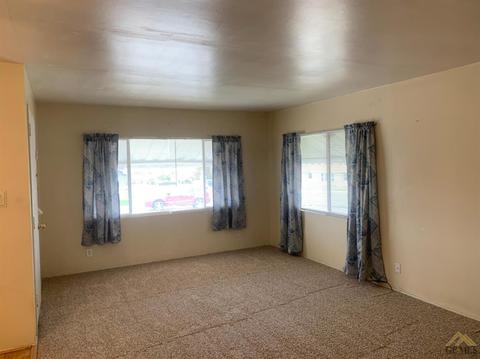 401 A St, Taft, CA 93268 photo 2