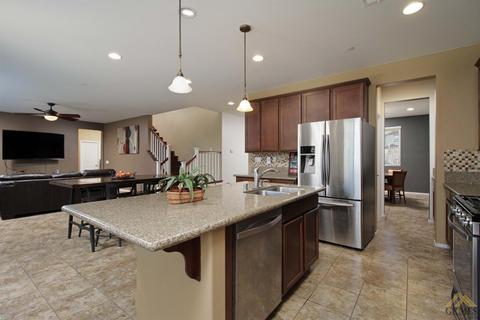 15744 La Strada Ct, Bakersfield, CA 93314 photo 9