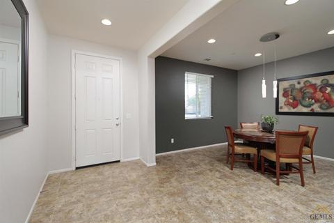 15744 La Strada Ct, Bakersfield, CA 93314 photo 5