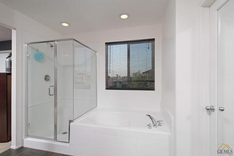 15744 La Strada Ct, Bakersfield, CA 93314 photo 14