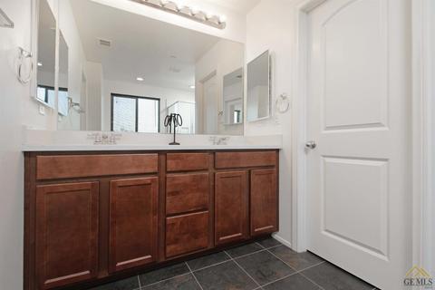 15744 La Strada Ct, Bakersfield, CA 93314 photo 16