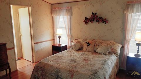 126 Set Ln, Bakersfield, CA 93308 photo 20