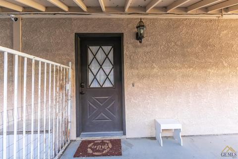20409 Sierra Ave, Tehachapi, CA 93561 photo 2