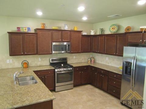 6311 Cape Cod Ave, Bakersfield, CA 93313 photo 9