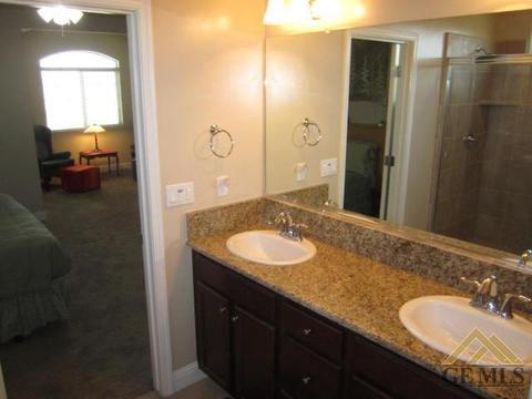 6311 Cape Cod Ave, Bakersfield, CA 93313 photo 13