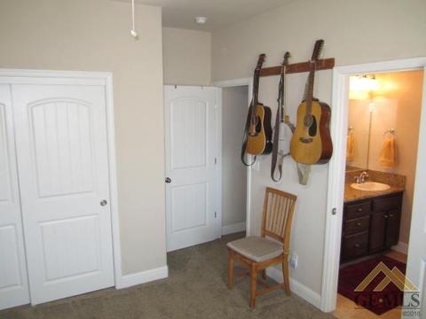 6311 Cape Cod Ave, Bakersfield, CA 93313 photo 18
