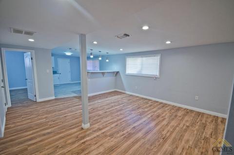 1908 Harper Ave, Bakersfield, CA 93307 photo 2
