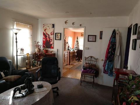 301 Taylor St, Taft, CA 93268 photo 3