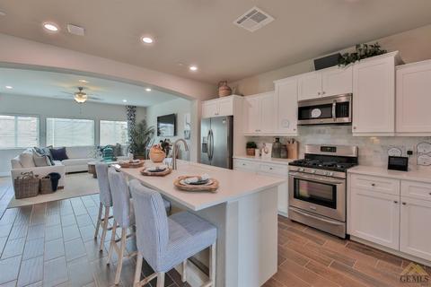 9008 Brook Shadow Way, Shafter, CA 93263 photo 13